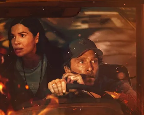 The Lost Bus Review: America Ferrera Star in Gripping Real-Life Disaster Film