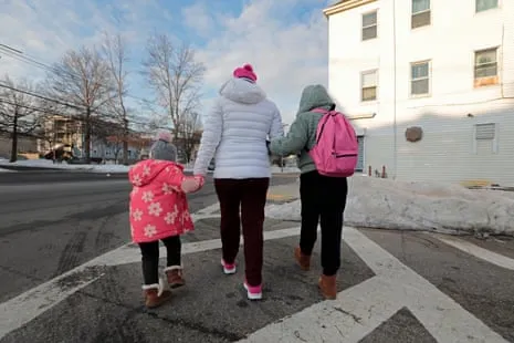 Judges Decide Against White House on Removing Central American Minors and Venezuelan Nationals